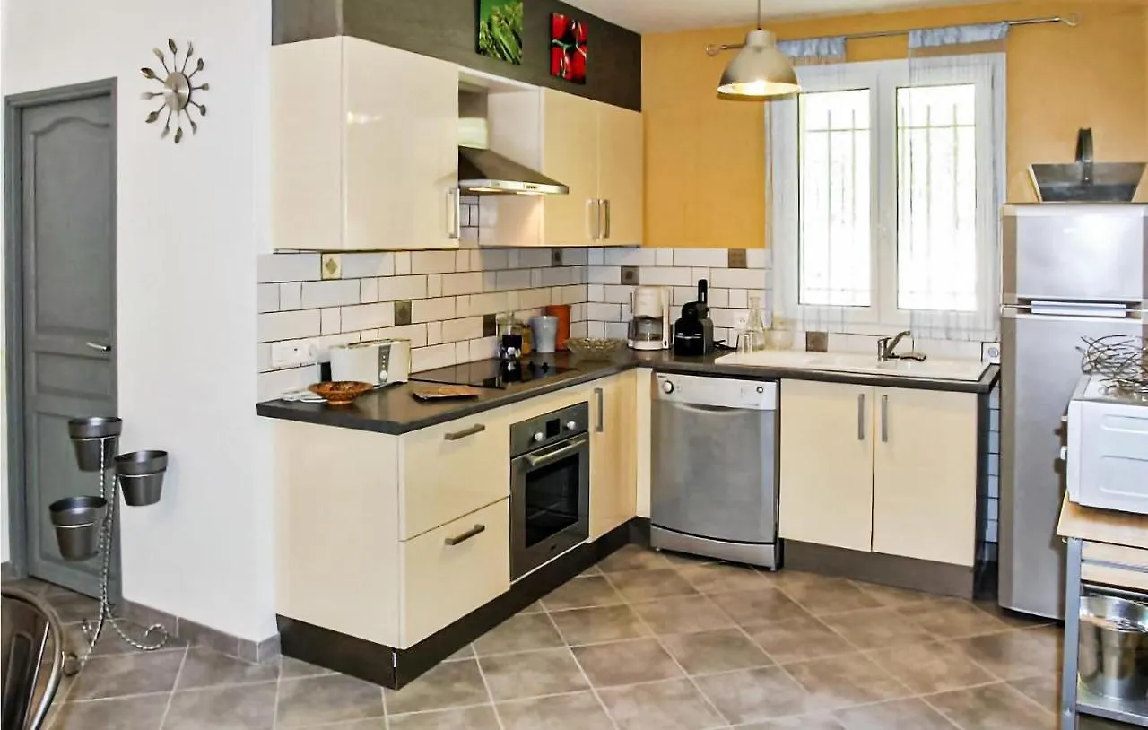 5 Bedroom Beautiful Home In Mérindol 0*,  Francia