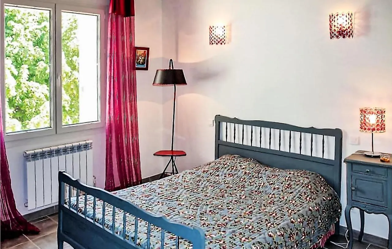 5 Bedroom Beautiful Home In Mérindol Francia